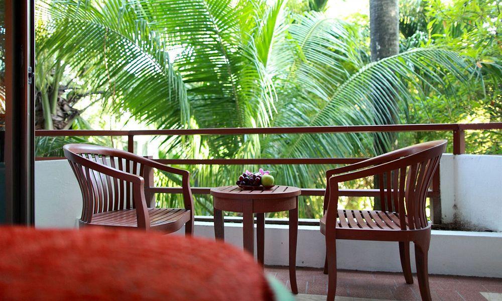 Safari Beach Hotel Patong Kültér fotó