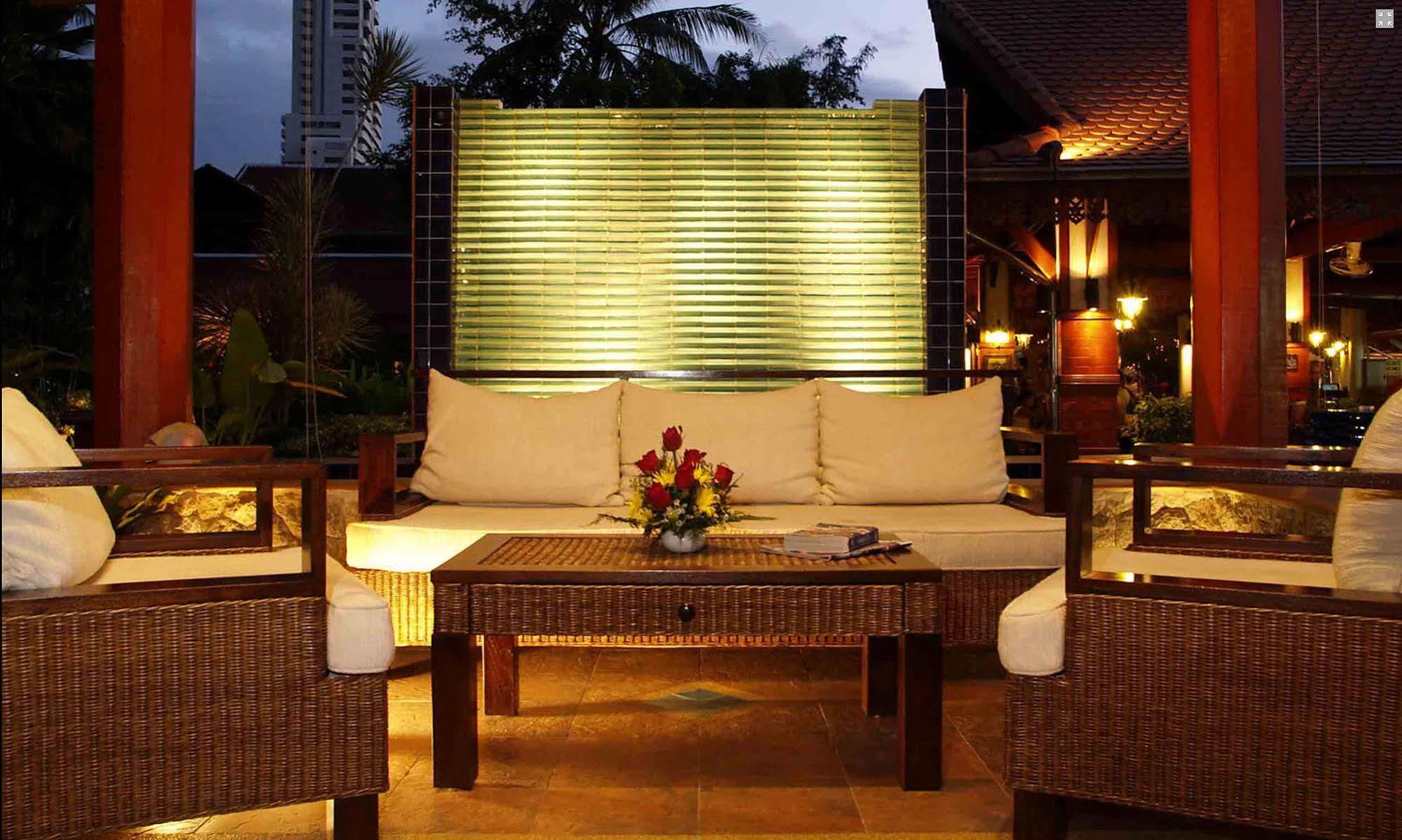 Safari Beach Hotel Patong Kültér fotó