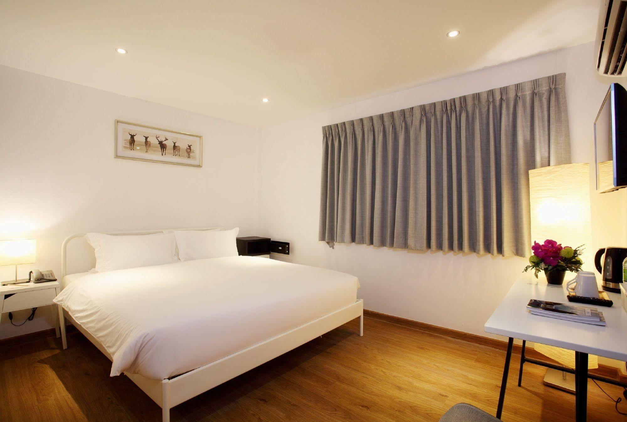 Safari Beach Hotel Patong Kültér fotó