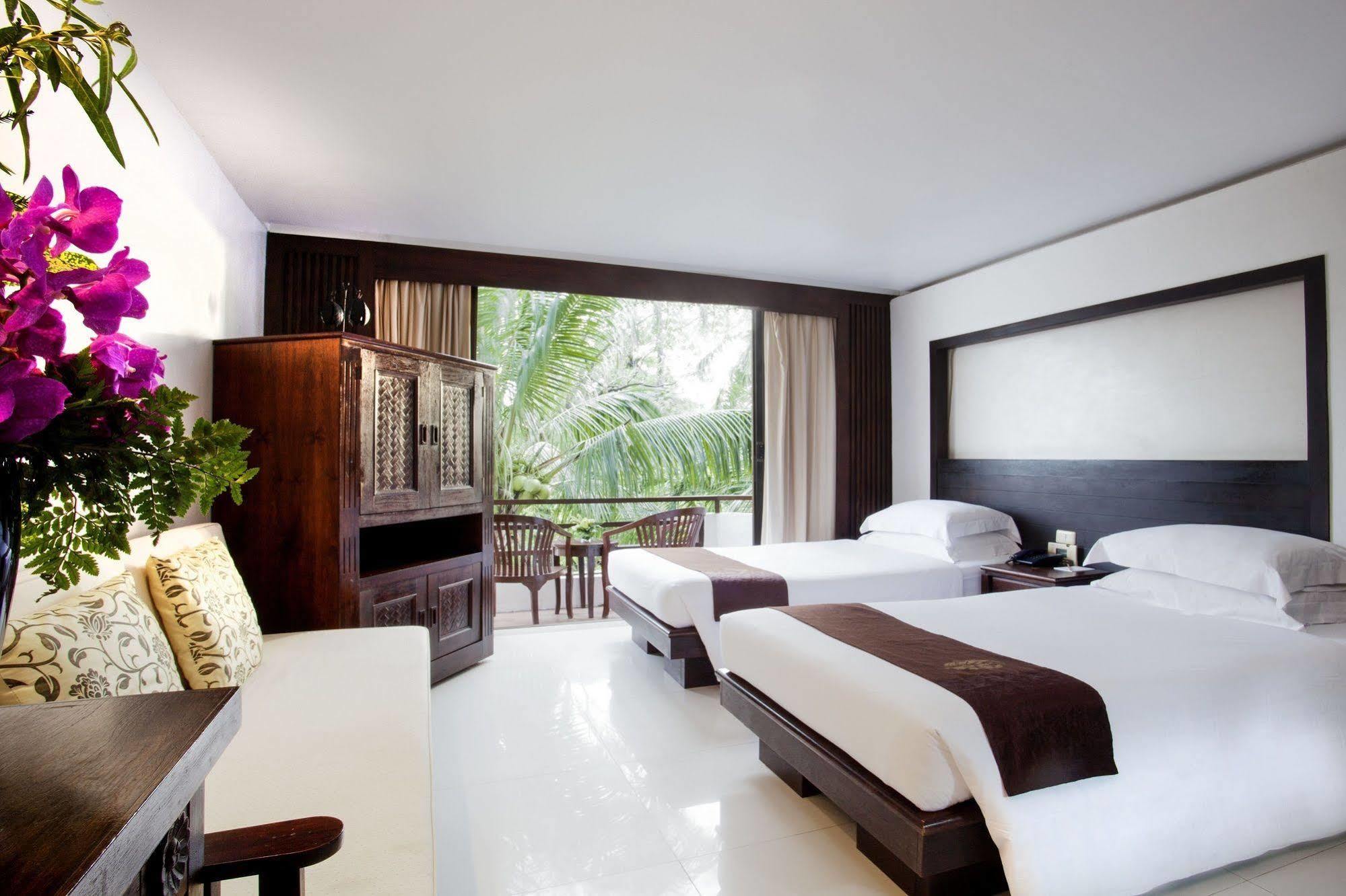 Safari Beach Hotel Patong Kültér fotó